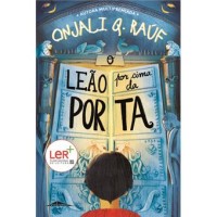 Image of Leão por cima da porta